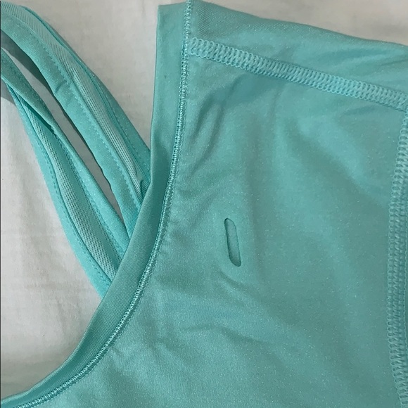 Adidas T-shirt - Picture 4 of 9